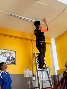 LINE_ALBUM_แผนกอิเล็กฯดำเนินโครงการ Be good for the world._260215_16_450_600.jpg